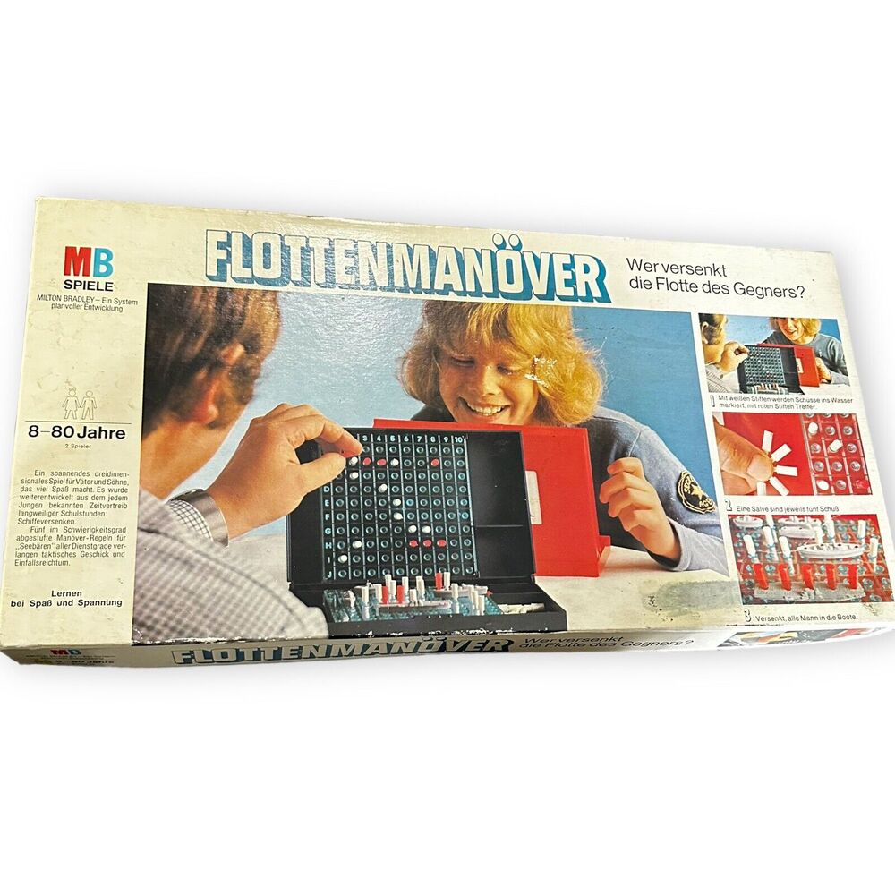 Vintage FLOTTENMANöVER BATTLESHIP Game 70s by Milton Bradley German Language